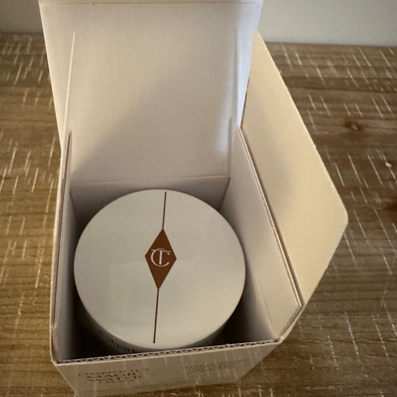 Magic Water Cream - Picture 1 of 2